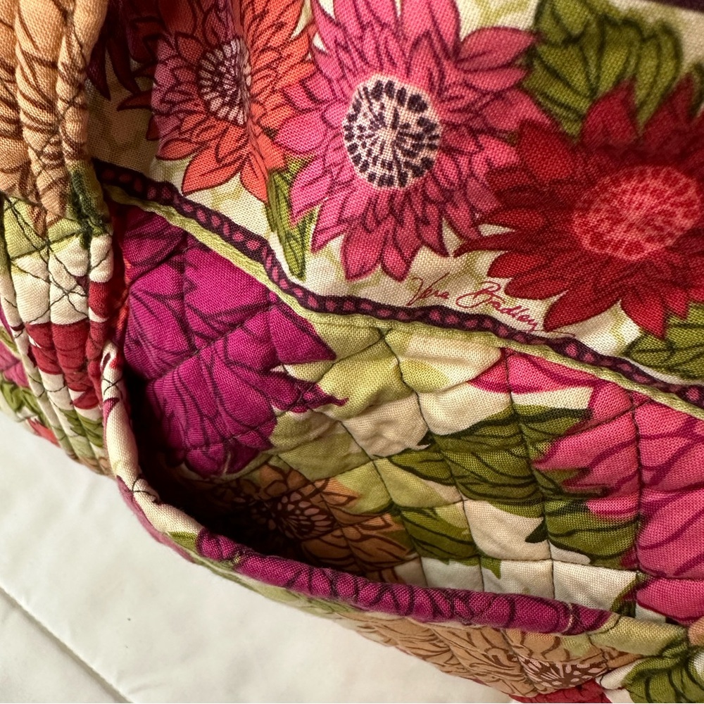 Vera Bradley Quilted Purse Tote in Hello Dahlia Pattern - Picture 3 of 15